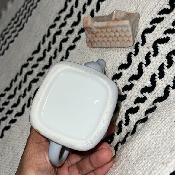 Vintage Detailed Mini Decorative Teapot NWOT - Picture 9 of 9